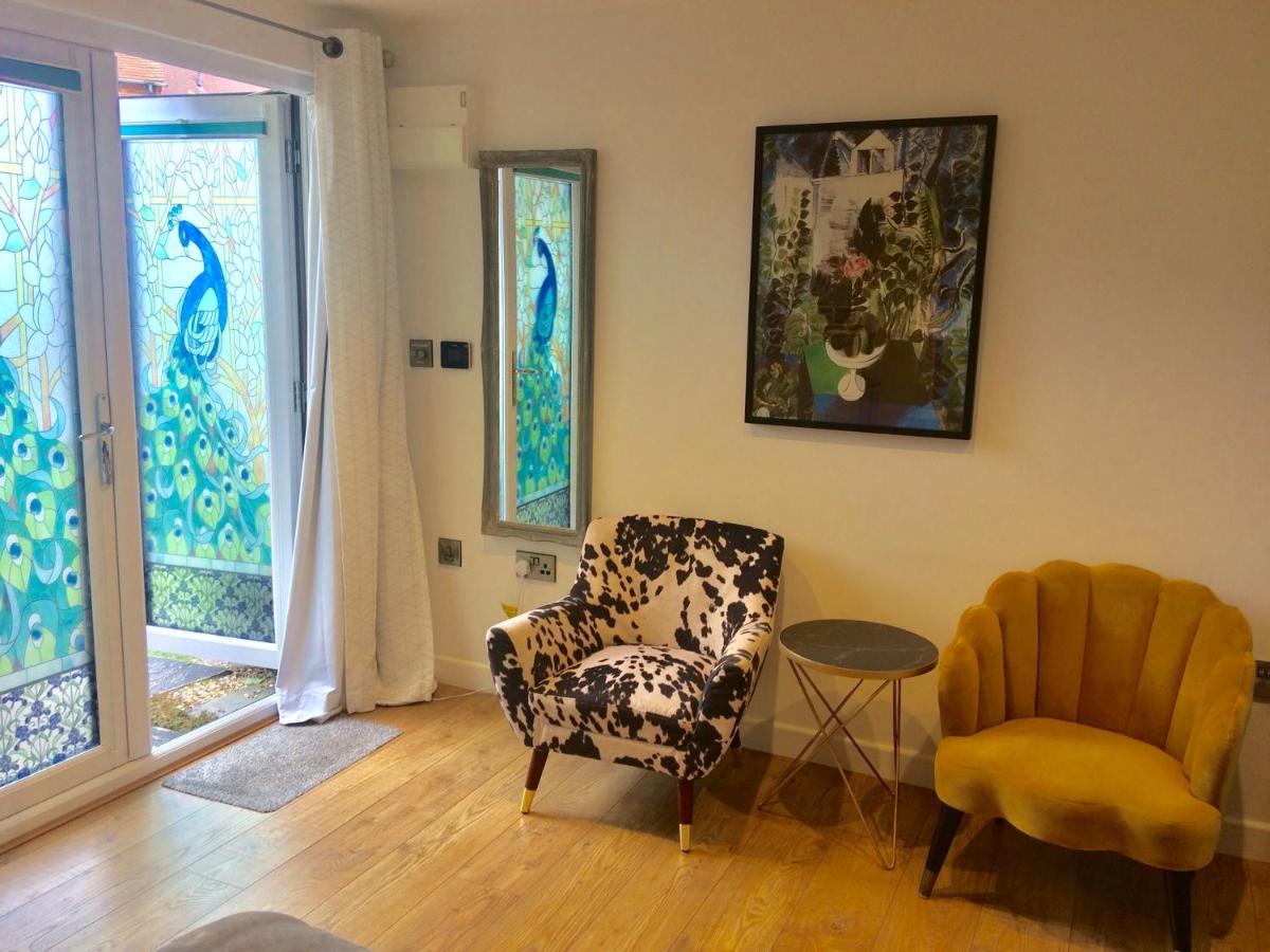The Citiroom Chichester Bagian luar foto