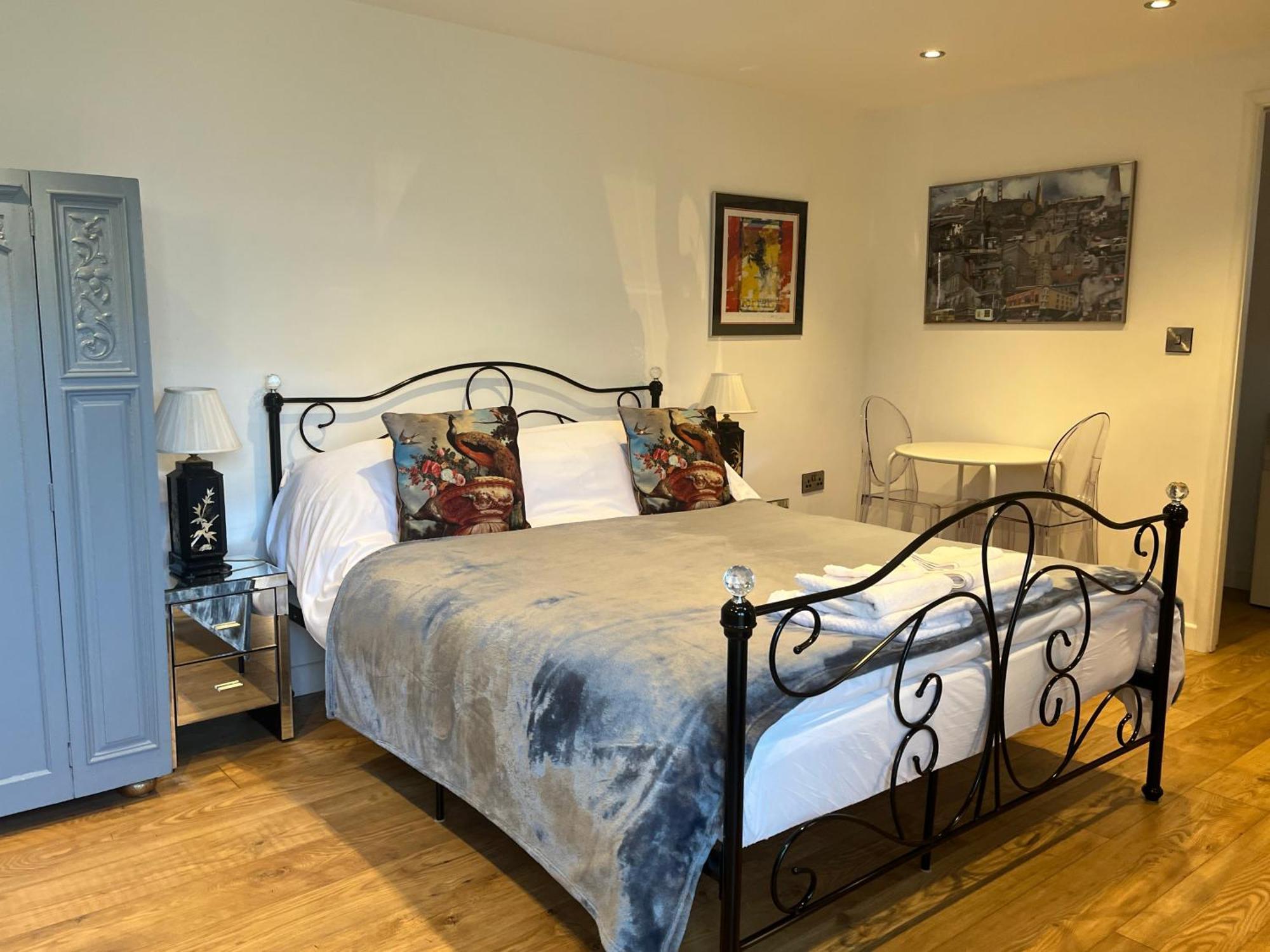 The Citiroom Chichester Bagian luar foto