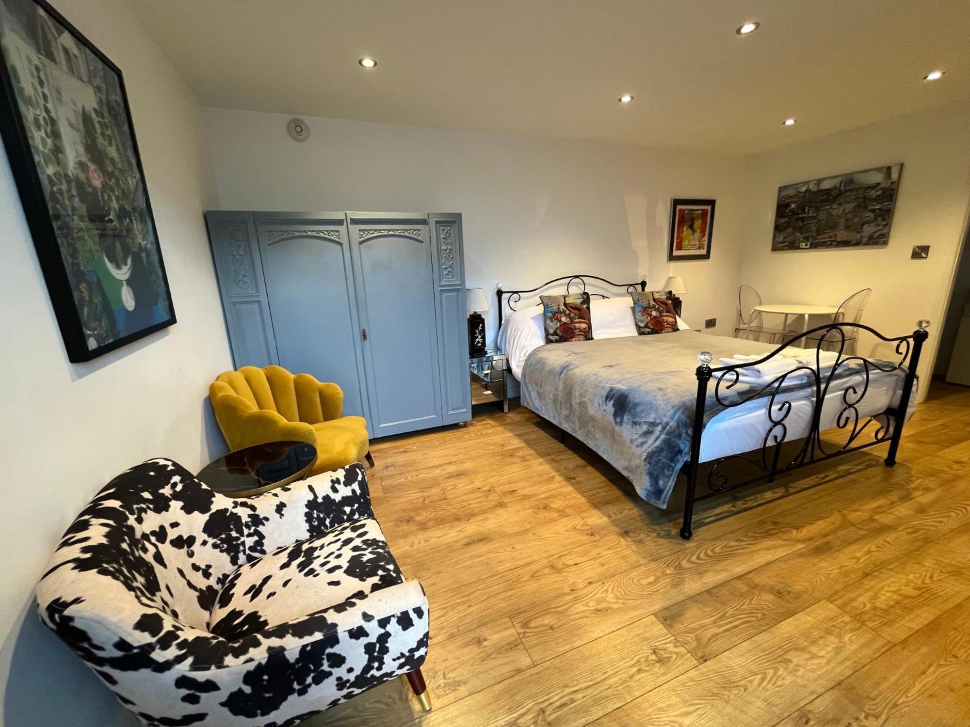 The Citiroom Chichester Bagian luar foto