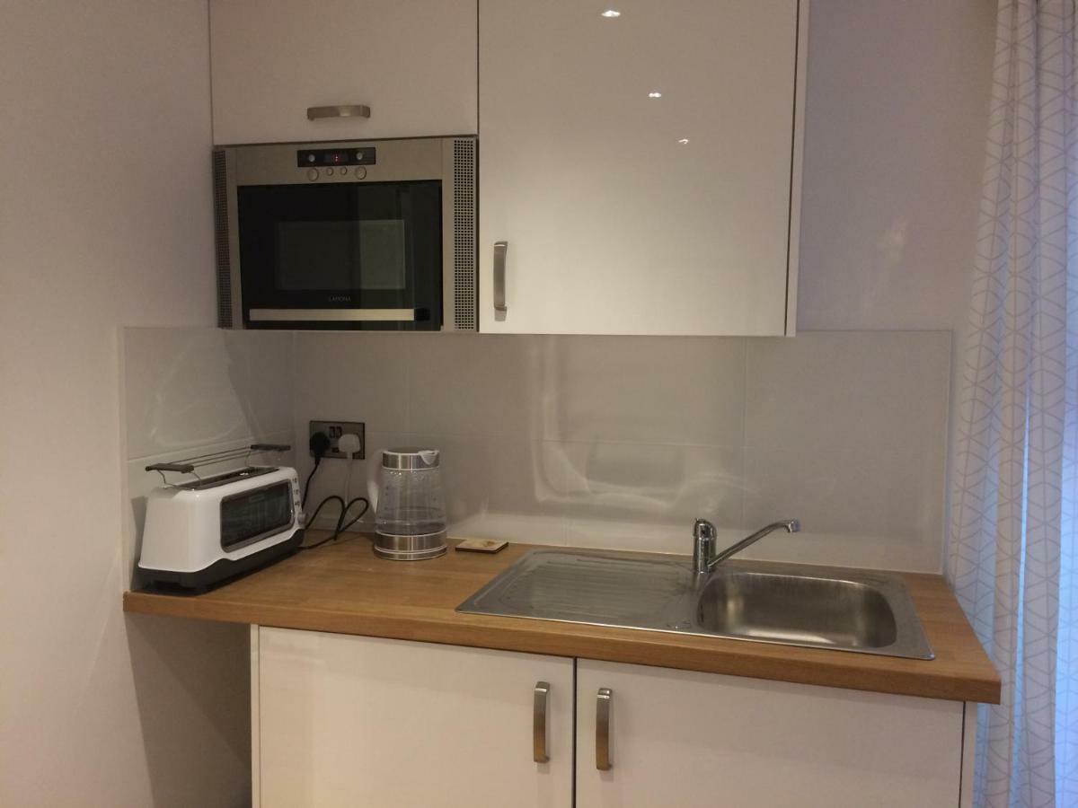 The Citiroom Chichester Bagian luar foto